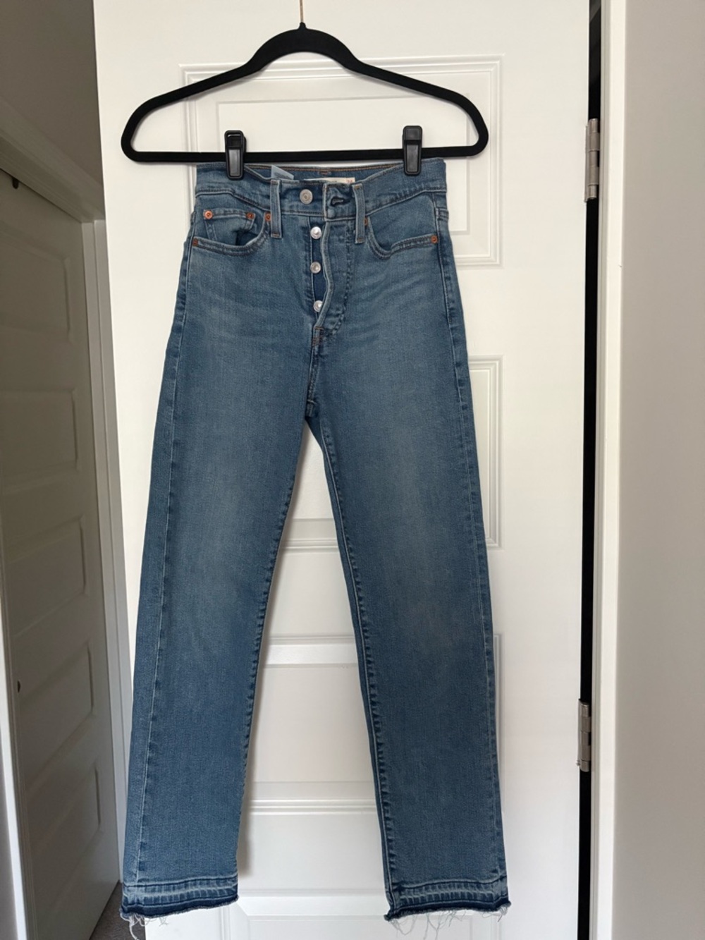 Levi's High-Rise Button-Fly Wedgie Straight Jeans